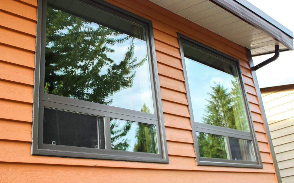 energy efficient vinyl horizontal window replacement with brickmold window flange