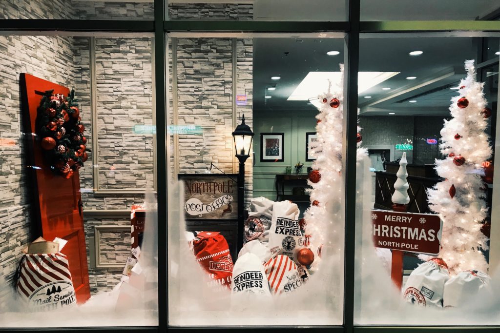 windows decoration ideas for christmas